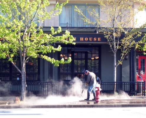 how to use a pressure washer